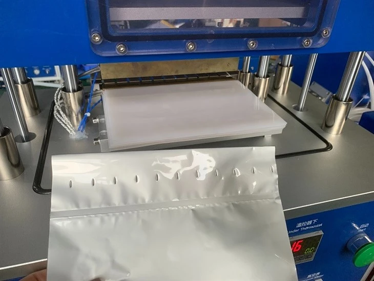 Battery Secondary Vacuum Heat Sealing Machine